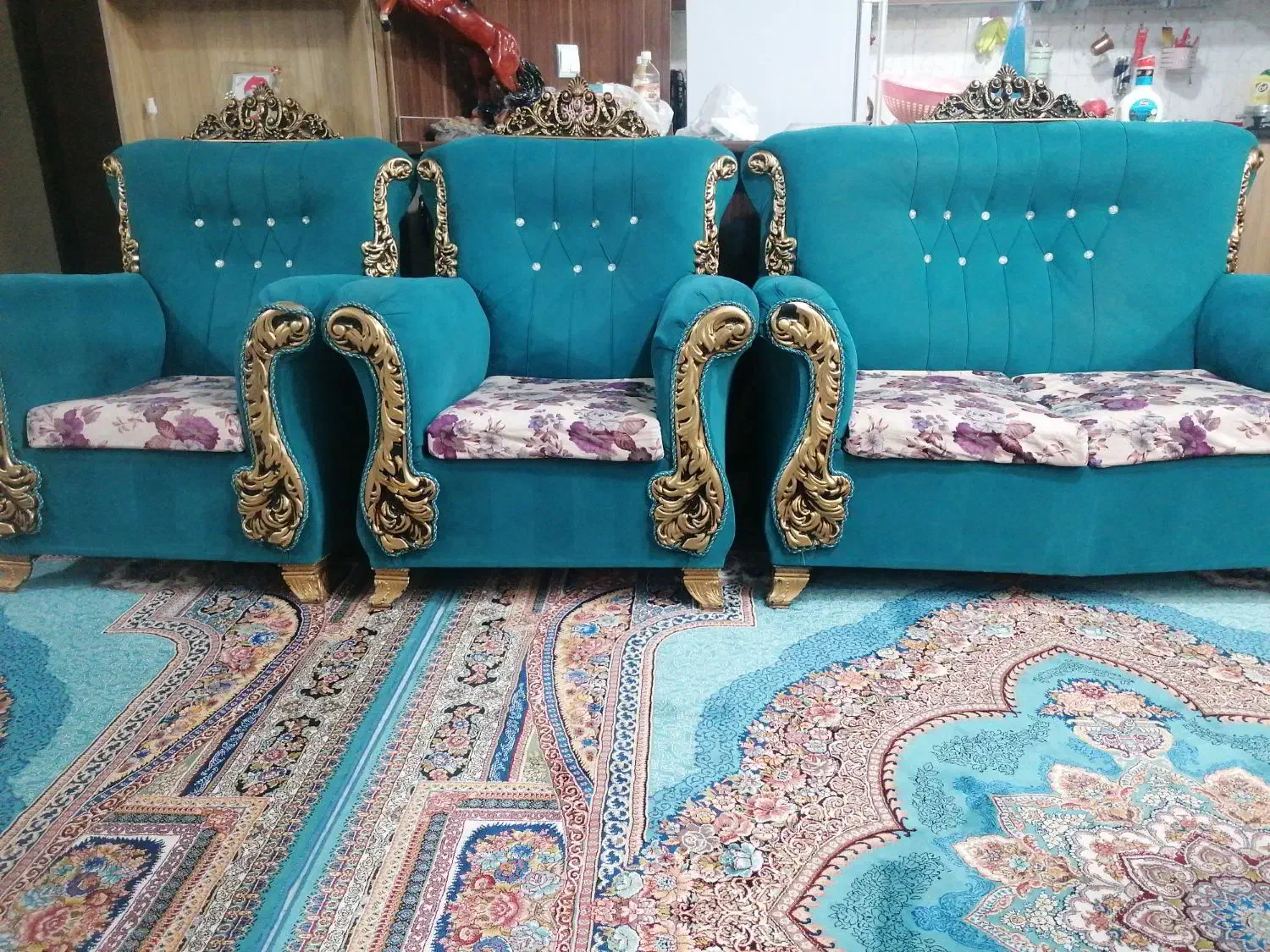 مبل 7 نفره همراه با عسلی|مبلمان خانگی و میز عسلی|فولادشهر, مسکن مهر فولادشهر|دیوار