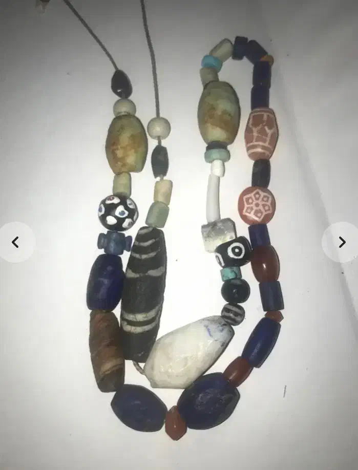 یک بندمهره عتیقه ویک توموی مفرغ|بدلیجات|جیرفت, |دیوار