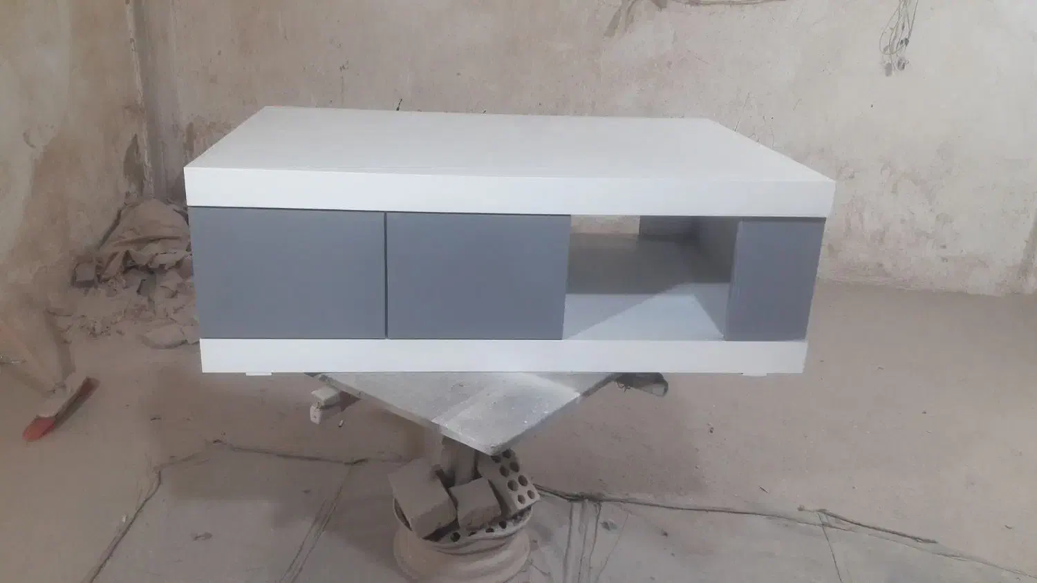 دو عدد مبل تک نفره و یک عدد جلو مبلی کشو خور بزرگ|مبلمان خانگی و میز عسلی|ملایر, |دیوار