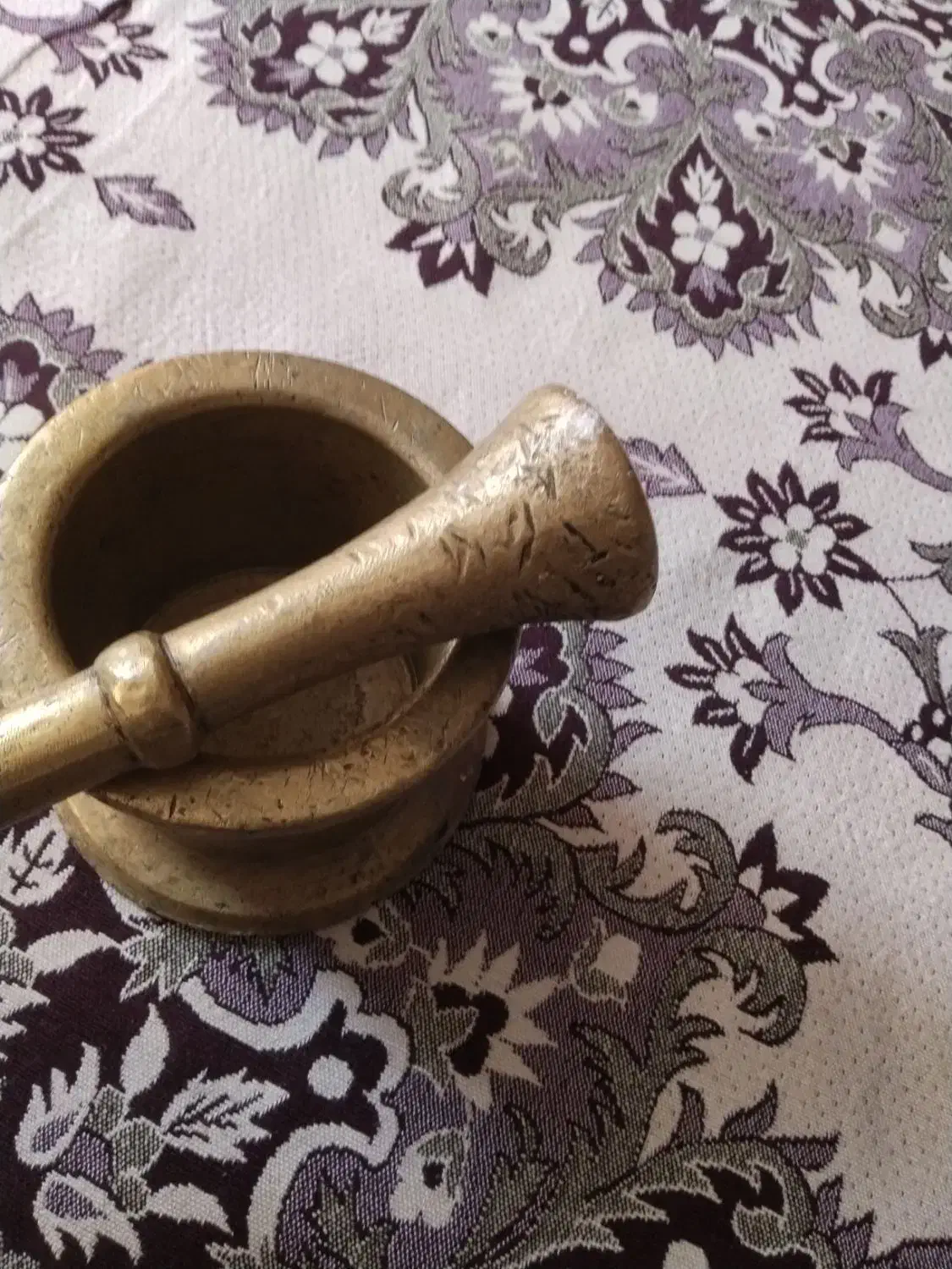 هاون برنجی قدیمی|کلکسیون اشیاء عتیقه|مشکین‌دشت, |دیوار