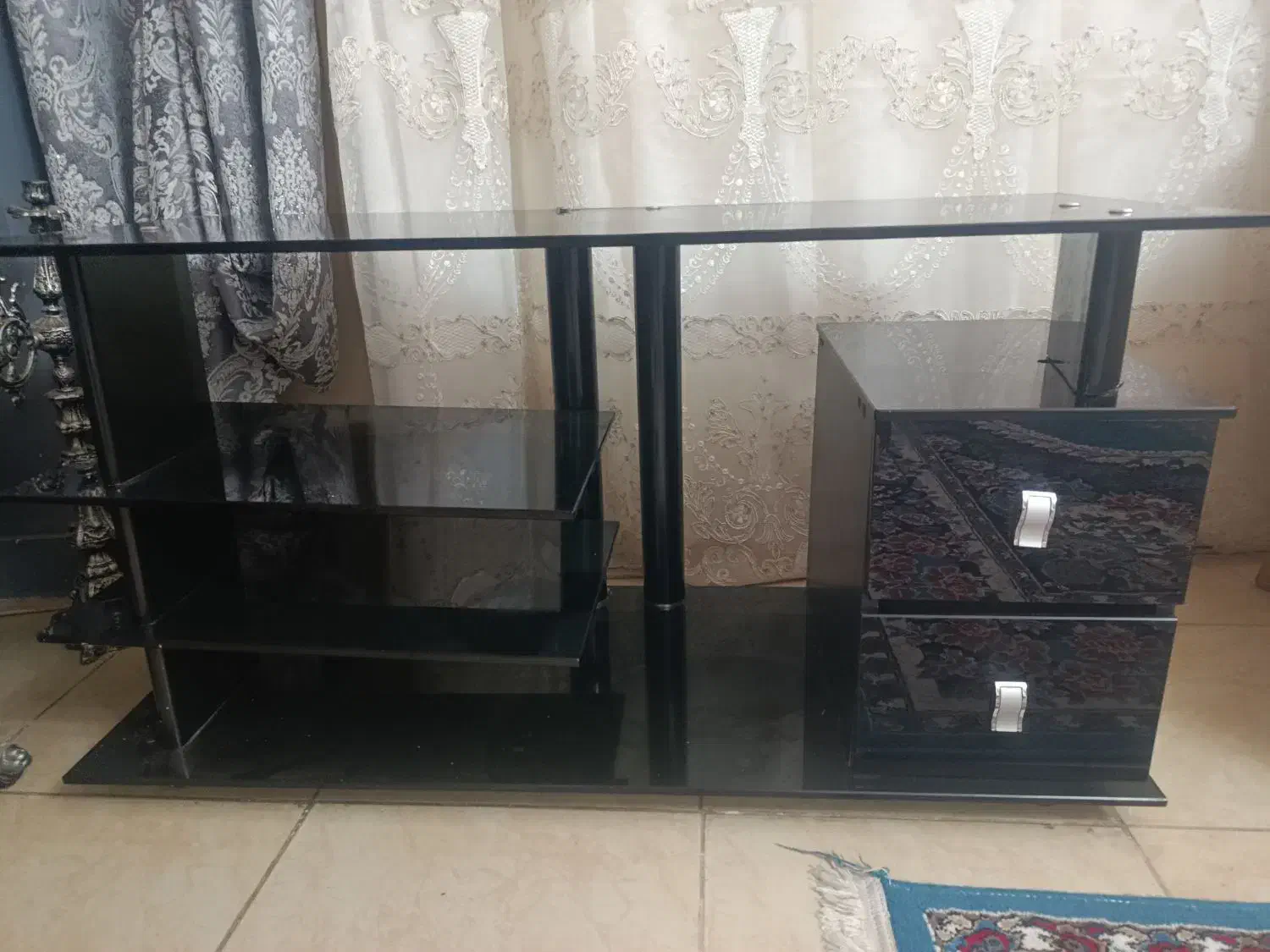 زیر تلویزیونی شیشه ای متوسط|میز تلویزیون|پرند, فاز ۶|دیوار