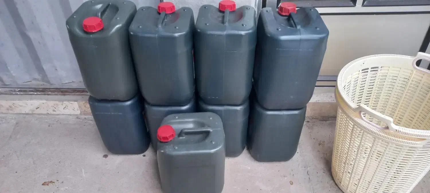 ۲۰ لیتری  گالن دبه|ظروف نگهدارنده، پلاستیکی، یک‌بارمصرف|ساری, |دیوار