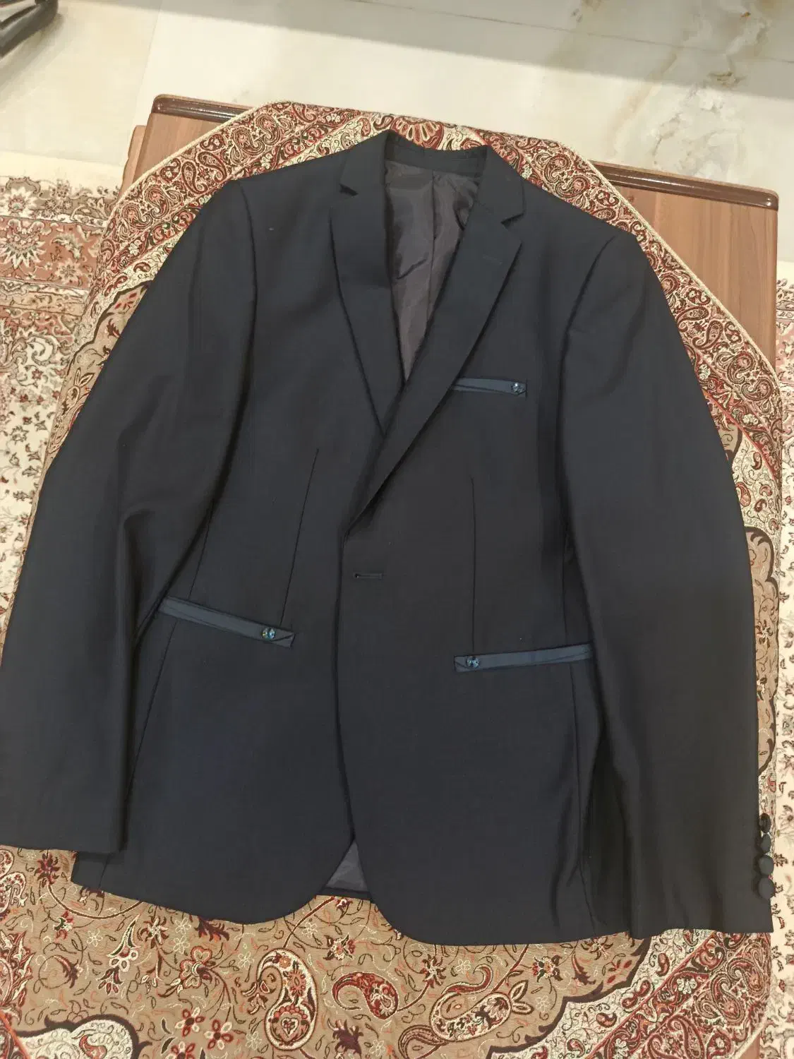 کت وشلوار|لباس|بابل, |دیوار
