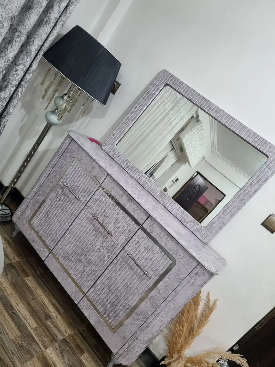 آیینه و کنسول در حد نو|بوفه، ویترین، کنسول|طاهرگوراب, |دیوار