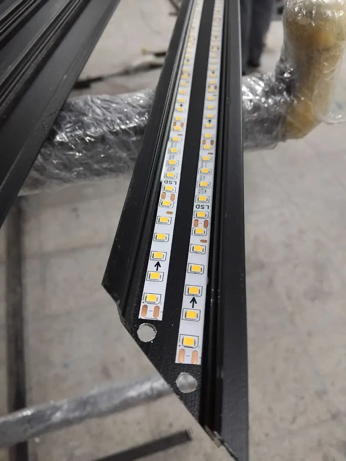 مونتاژ لاین نوری /پخش لاین نوری|لامپ و چراغ|تهران, فردوسی|دیوار