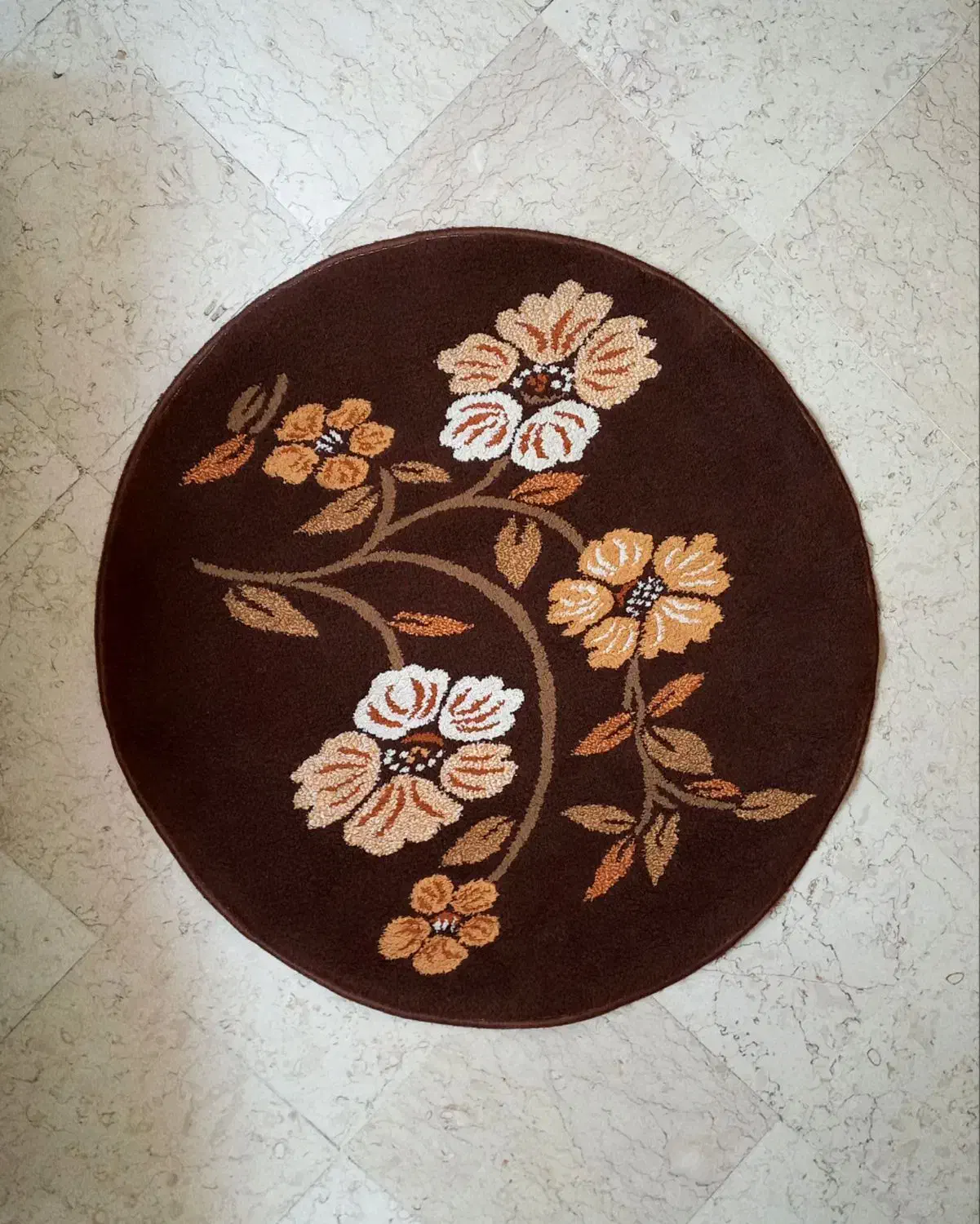 فرش گرد|فرش|کرج, مهرویلا شمالی|دیوار