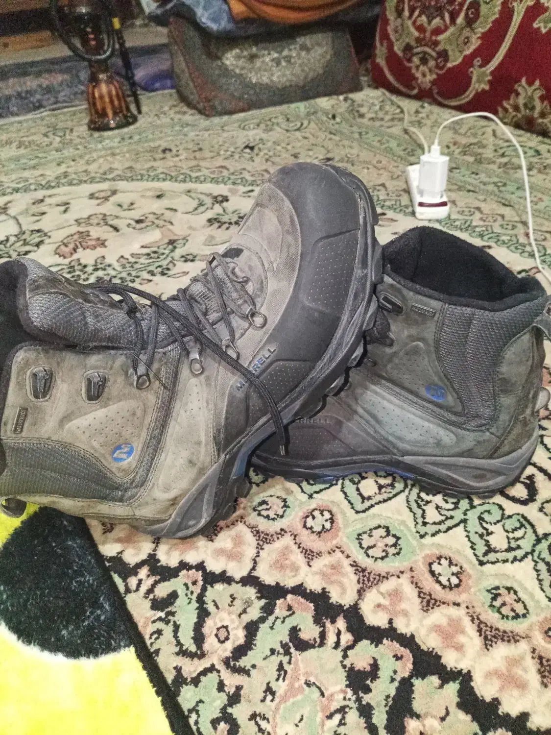 دو جفت پوتین|کیف، کفش، کمربند|علی‌آباد کتول, |دیوار