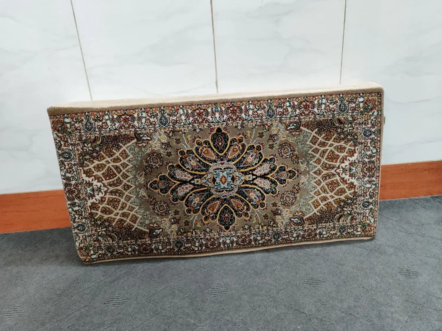 یه جفت پشتی|پشتی|قم, علی آباد|دیوار