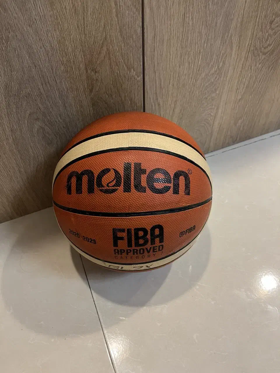 توپ بسکتبال مولتن سایز ۷ حرفه ای|ورزشهای توپی|رودهن, |دیوار