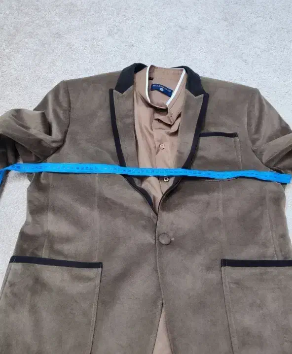 کت تک|لباس|مشهد, سید رضی|دیوار