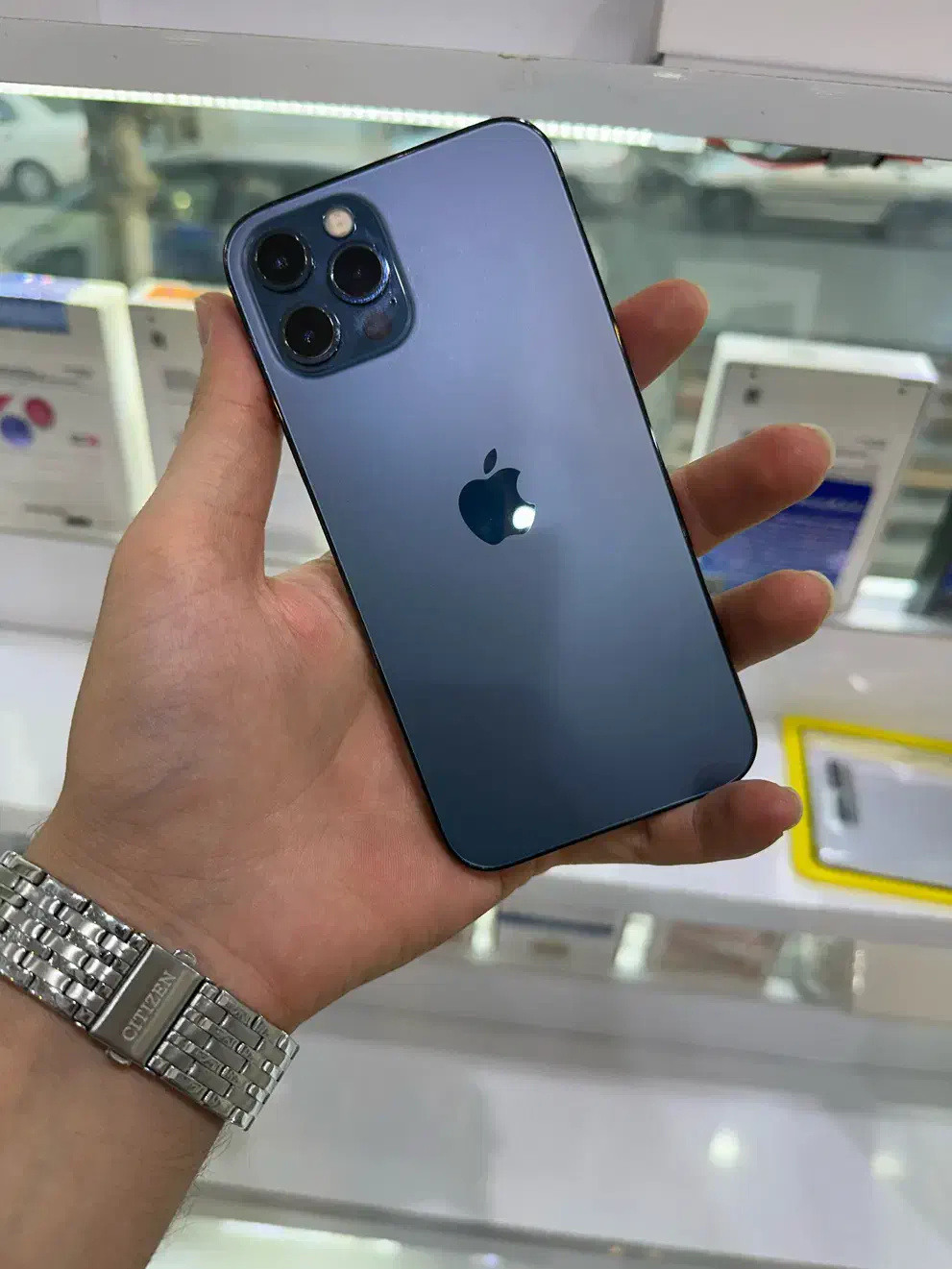گوشی iphone 12 pro|موبایل|شیراز, فخرآباد (دروازه کازرون)|دیوار