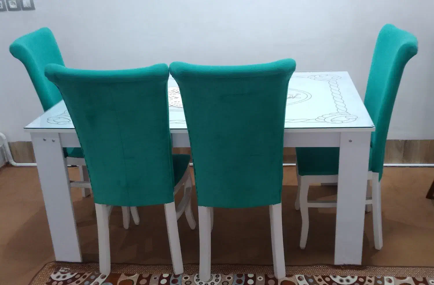 غذاخوری|میز و صندلی غذاخوری|ایواوغلی, |دیوار