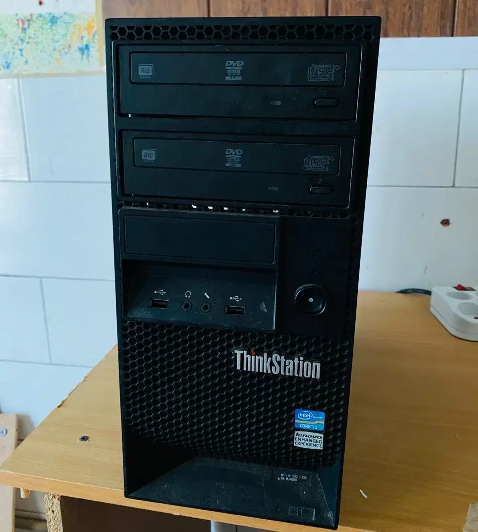 فروش تعدادی کامپیوتر استوک در حد نو|رایانه رومیزی|گله دار, |دیوار