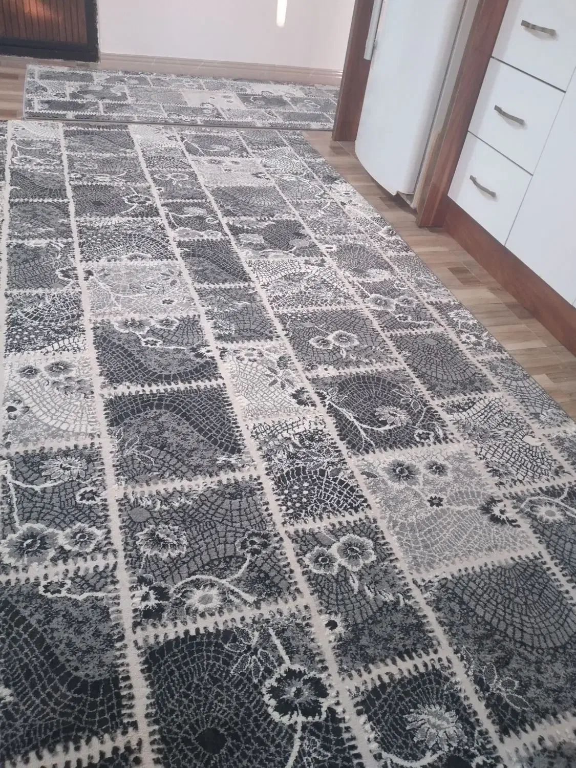 دو عدد کناره راروهی تمیز وسالم|فرش|لاهیجان, گلستان|دیوار