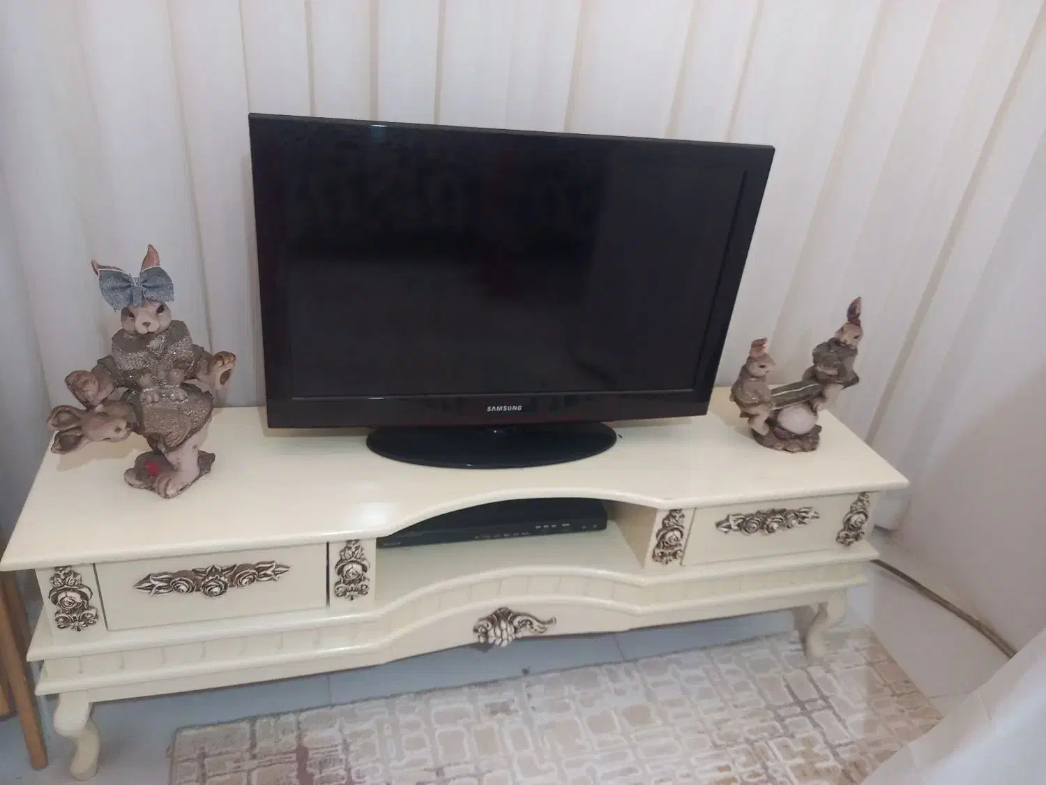 تلوزیون ومیزفروشی|تلویزیون و پروژکتور|مشهد, کوشک مهدی|دیوار