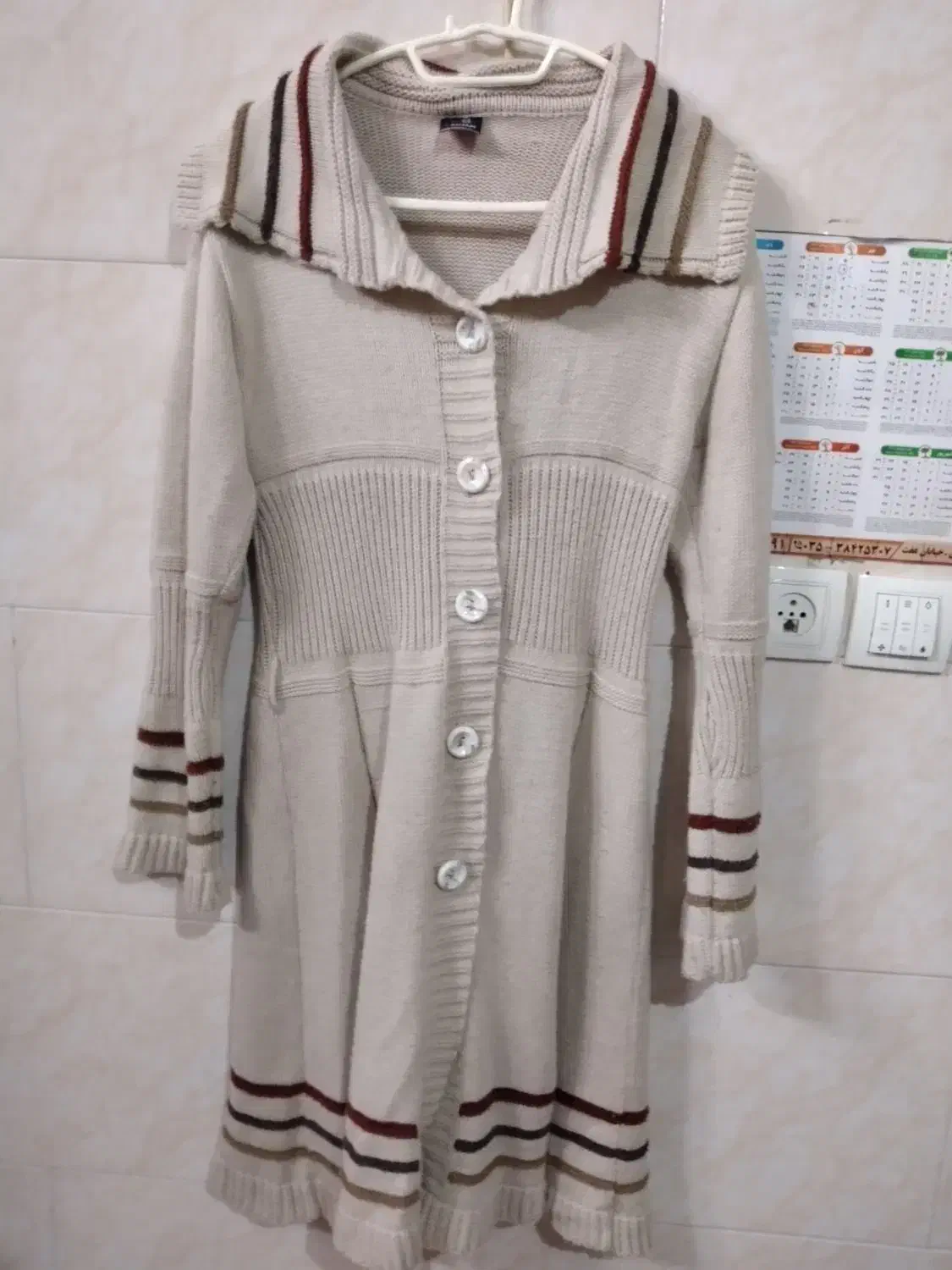 ۲۱تکه مانتووکت ولباس باهم یک میلیون وپانصد|لباس|اشکذر, |دیوار