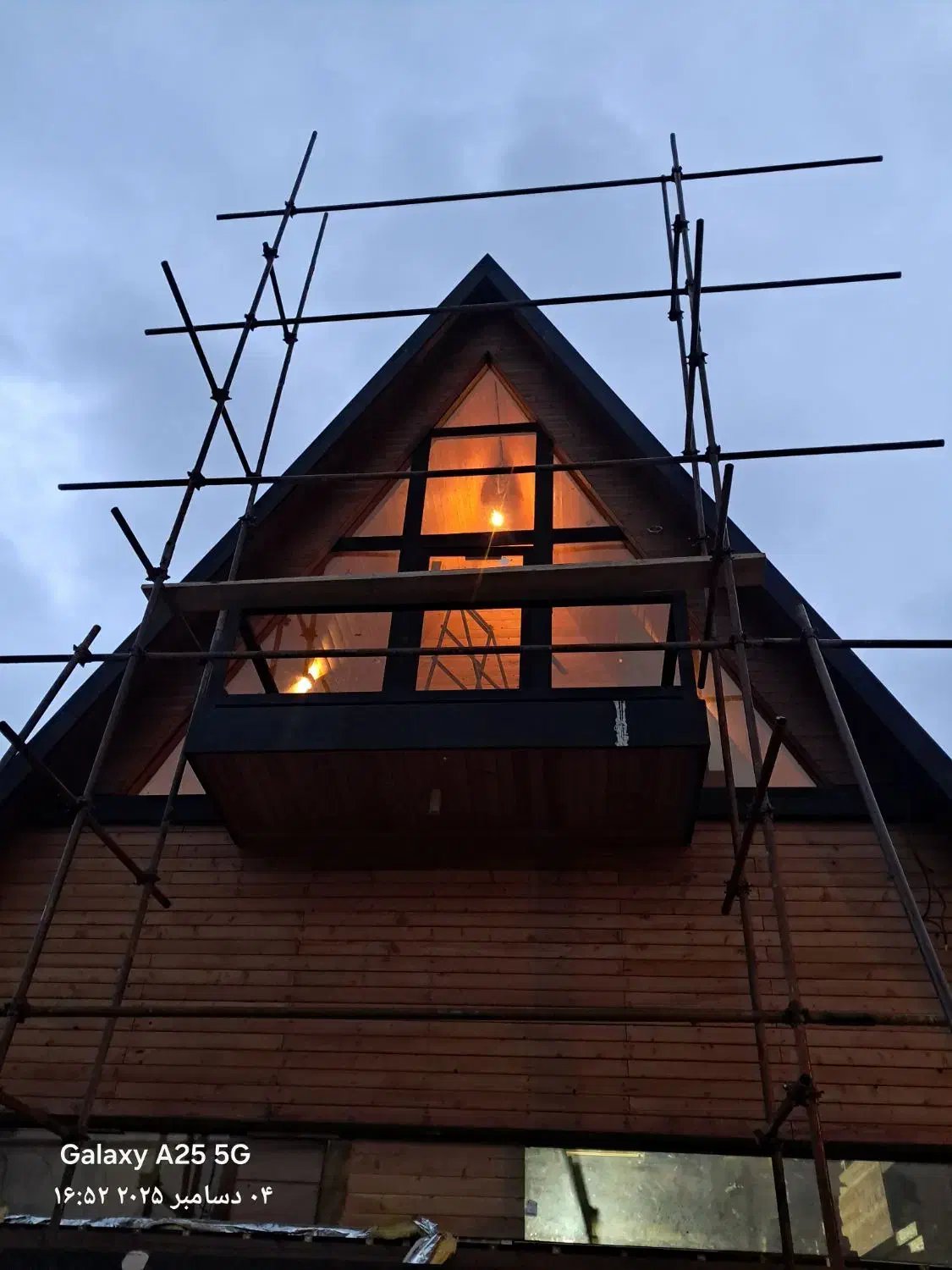 نیاز به بنا و یک کارگر ساختمانی و جوشکار  در شمال|استخدام معماری، عمران و ساختمانی|همدان, |دیوار