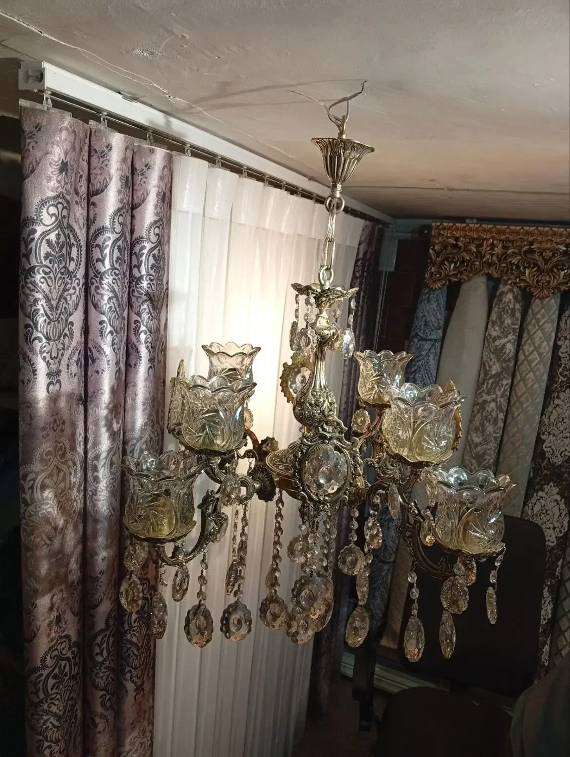 لوستر برنجی|لوستر و چراغ آویز|تبریز, |دیوار