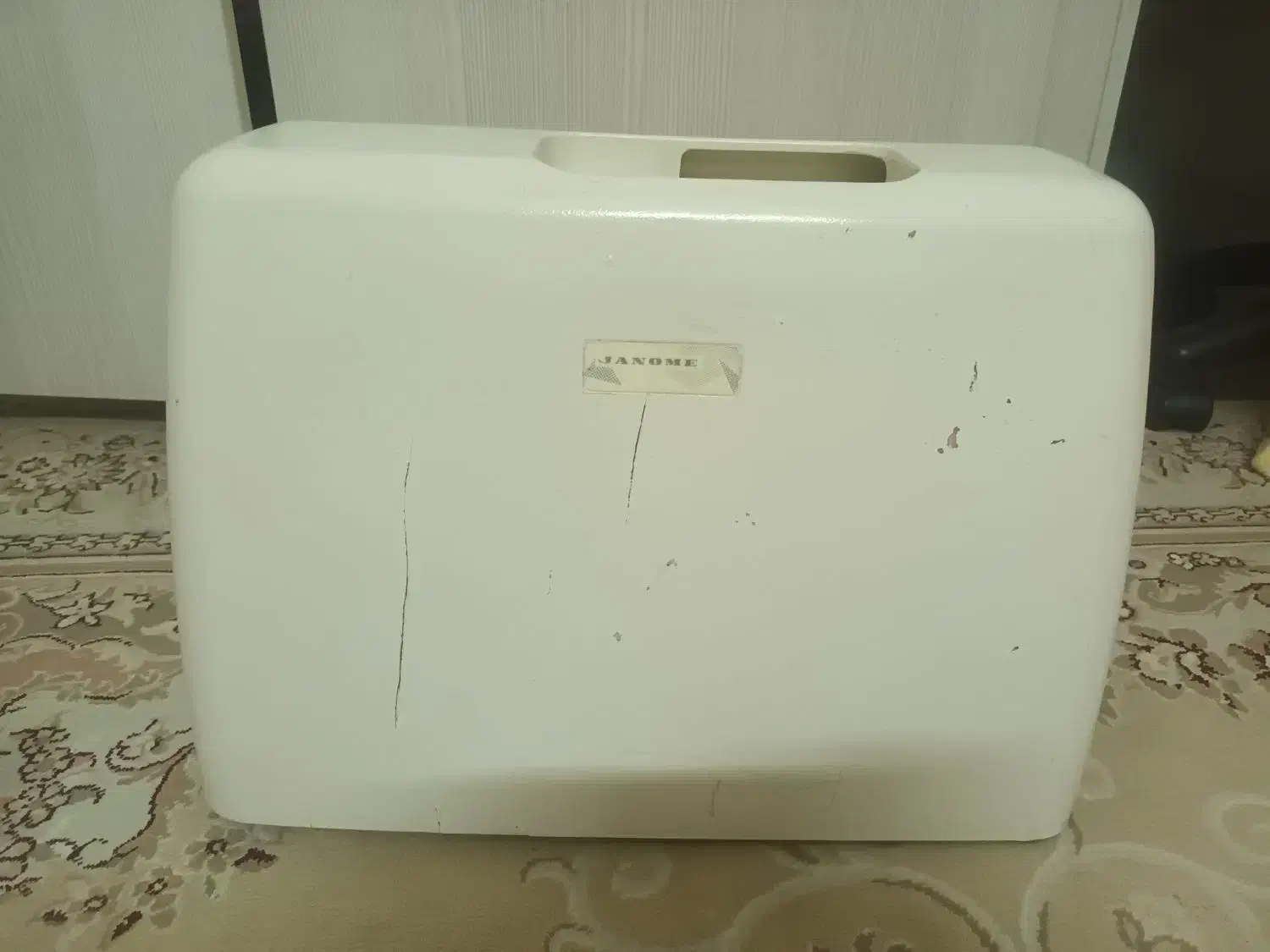 چرخ خیاطی|چرخ خیاطی و ریسندگی|گلبهار, شهر جدید گلبهار|دیوار