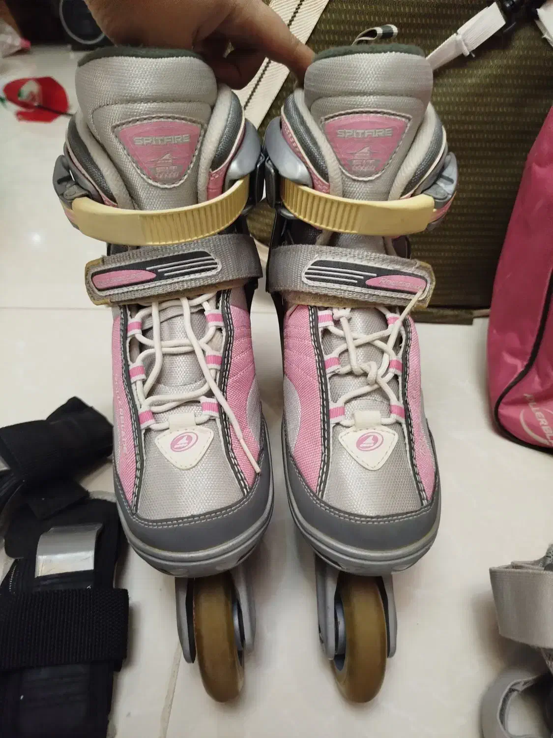 اسکیت برند ROLLERBLADE|دوچرخه، اسکیت، اسکوتر|تهران, منیریه|دیوار