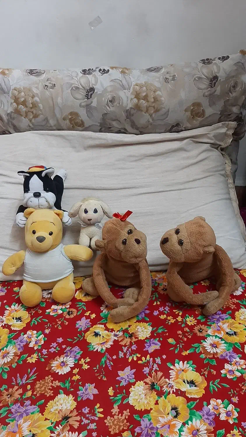 تعدادی عروسک خارجی قدیمی|اسباب‌بازی بچه|تهران, مقدم|دیوار