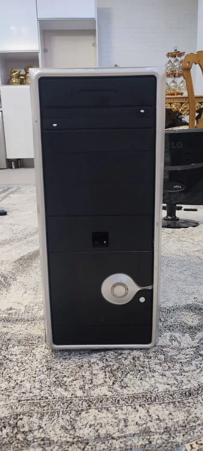 کامپیوتر|رایانه رومیزی|باروق, |دیوار