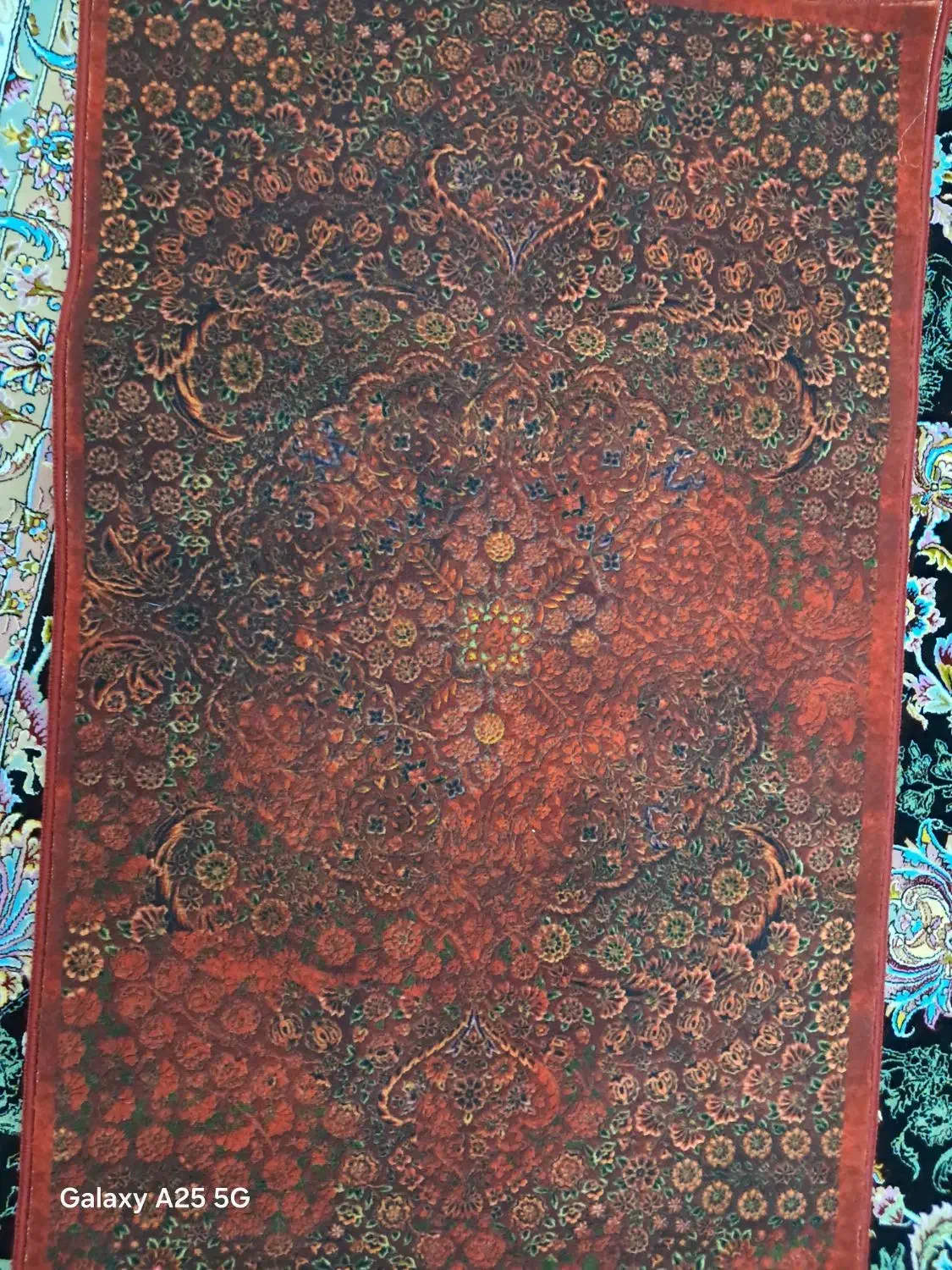 پادری|پادری|قم, چهل درخت‎|دیوار