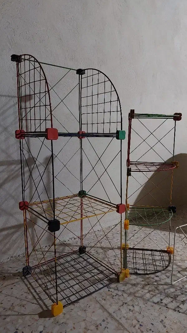 دو قفسه فلزی مشبک|کتابخانه، شلف، قفسههای دیواری|مسجد سلیمان, |دیوار