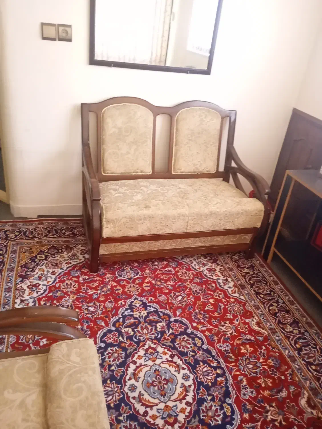 مبل راحتی هفت نفره|مبلمان خانگی و میز عسلی|لاهیجان, گلستان|دیوار