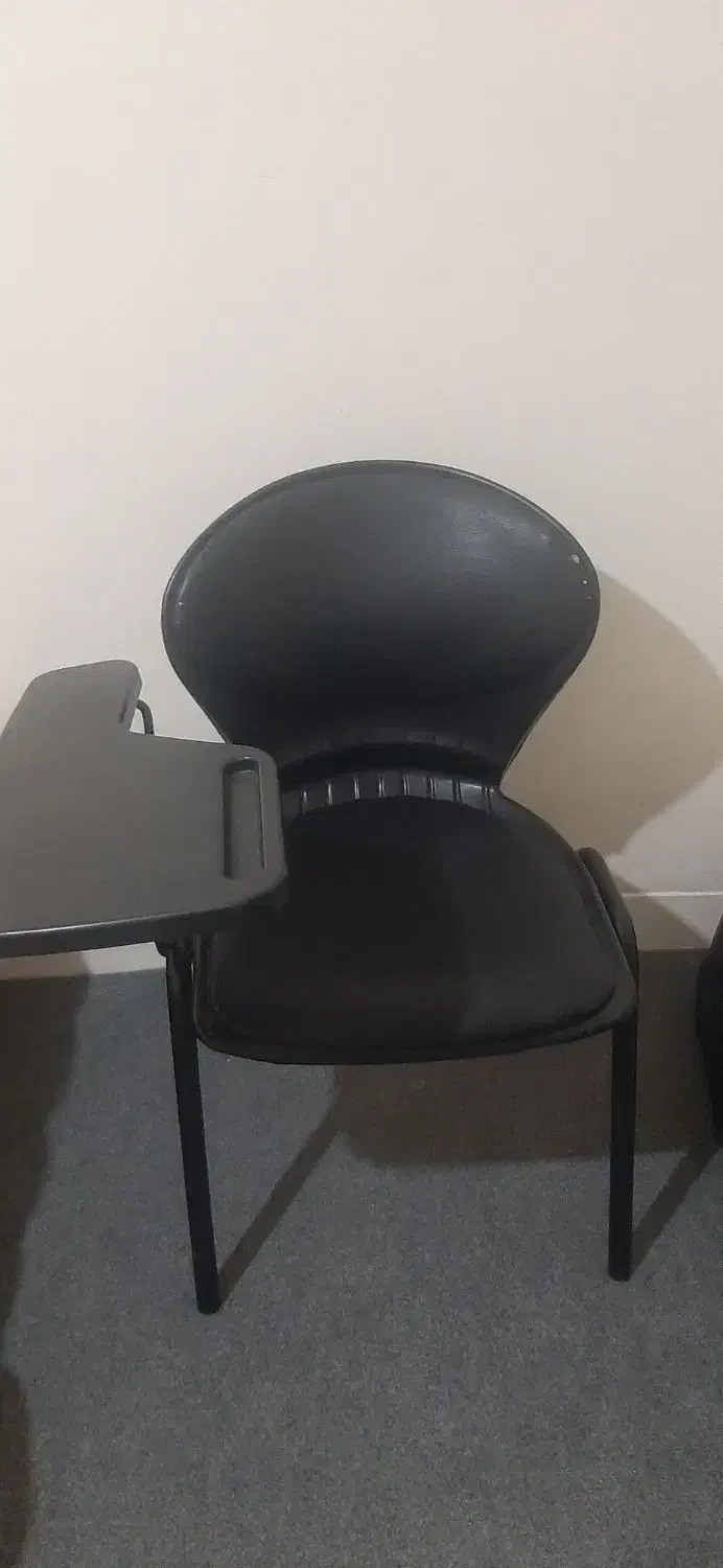 صندلی دسته دار|صندلی و نیمکت|شیراز, غدیر جنوبی|دیوار