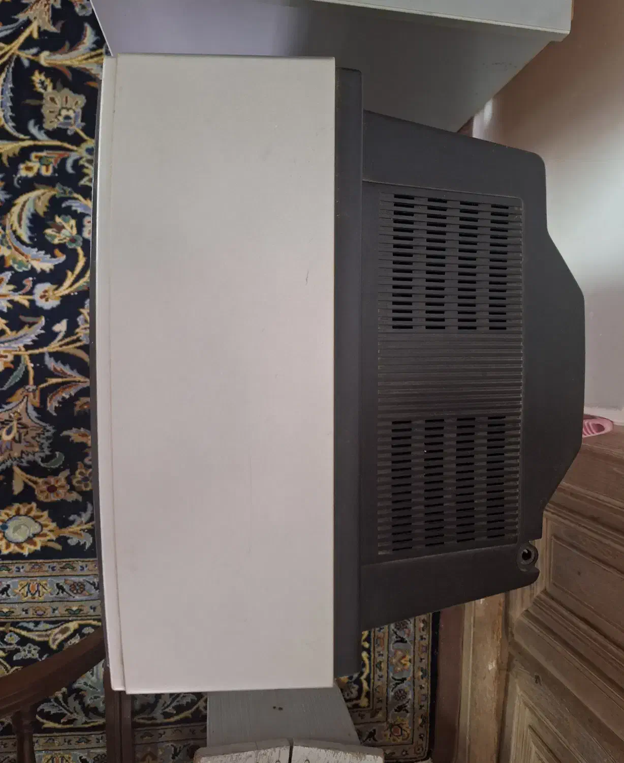 تلویزیون ۱۴ اینچ توشیبا خراب|تلویزیون و پروژکتور|رشت, چله خانه|دیوار