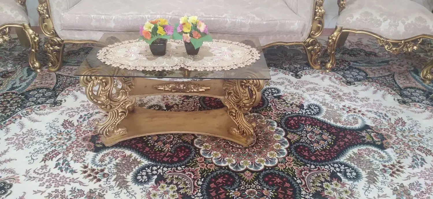 مبل کلاسیک بسیار تمیز|مبلمان خانگی و میز عسلی|معصومیه, |دیوار