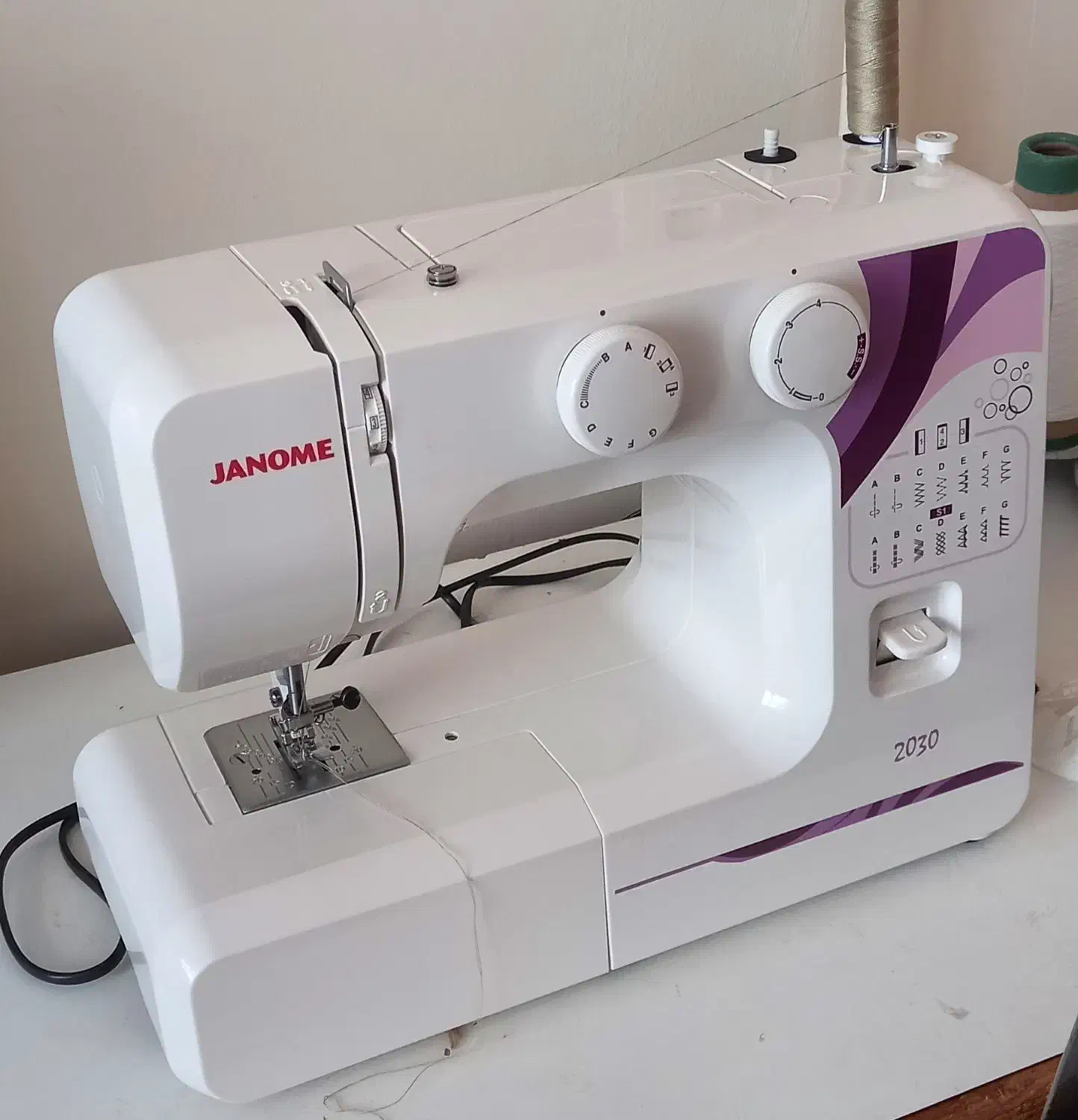 چرخ خیاطی ژانومه مدل ۲۰۳۰|چرخ خیاطی و ریسندگی|زنجان, |دیوار