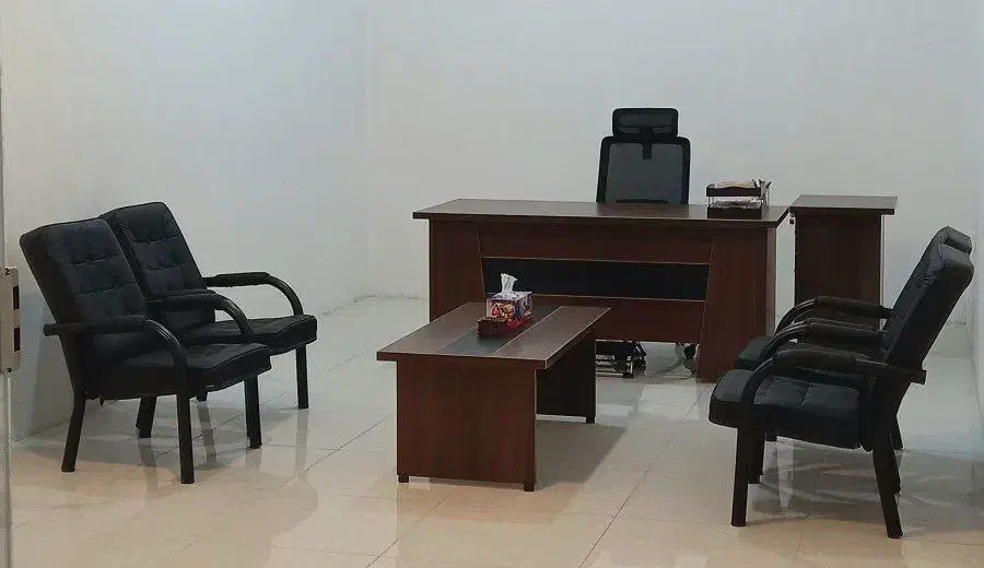 تجهیزات کسب و کار میز و مبل و صندلی اداری کاملا نو|دفتر کار|گرگان, |دیوار