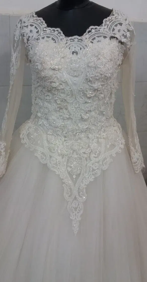 فروش تعدادی لباس عروس به قیمت عالی|لباس|بم, |دیوار