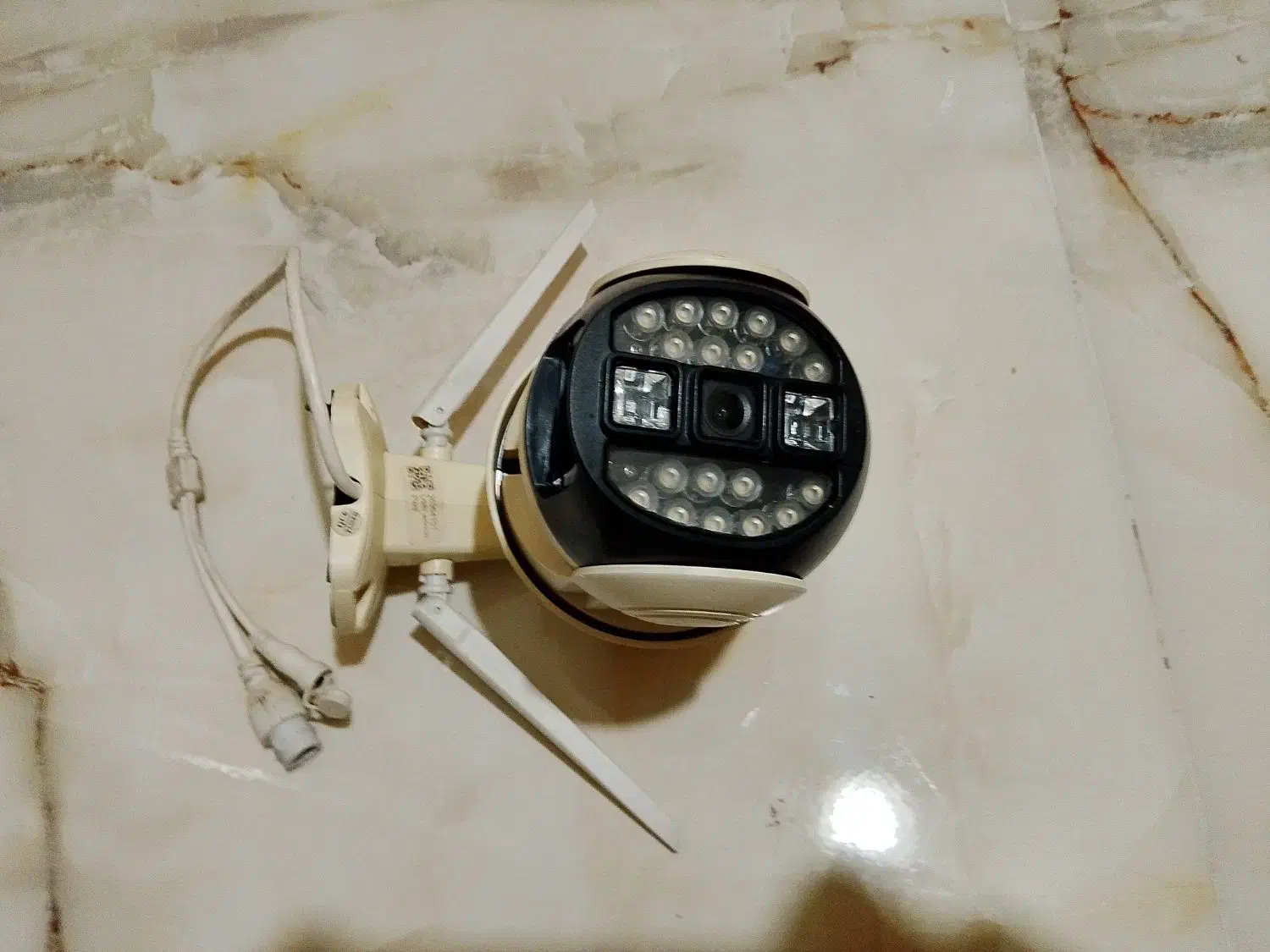 دوربین‌ وای فای و|دوربین مداربسته|پرند, فاز ۱|دیوار