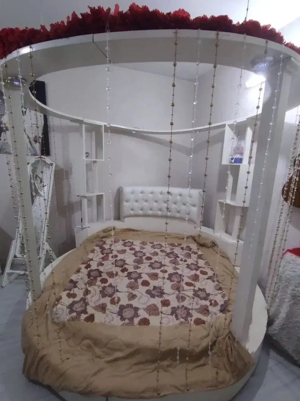 تخت گرد دو نفره سلطنتی|تخت و سرویس خواب|مشهد, مقدم|دیوار