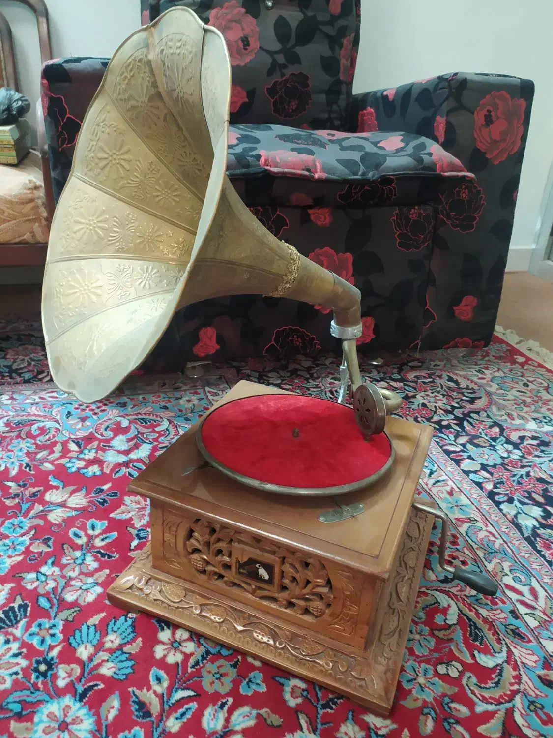 گرامافون کلکسیونی|کلکسیون اشیاء عتیقه|یزد, |دیوار