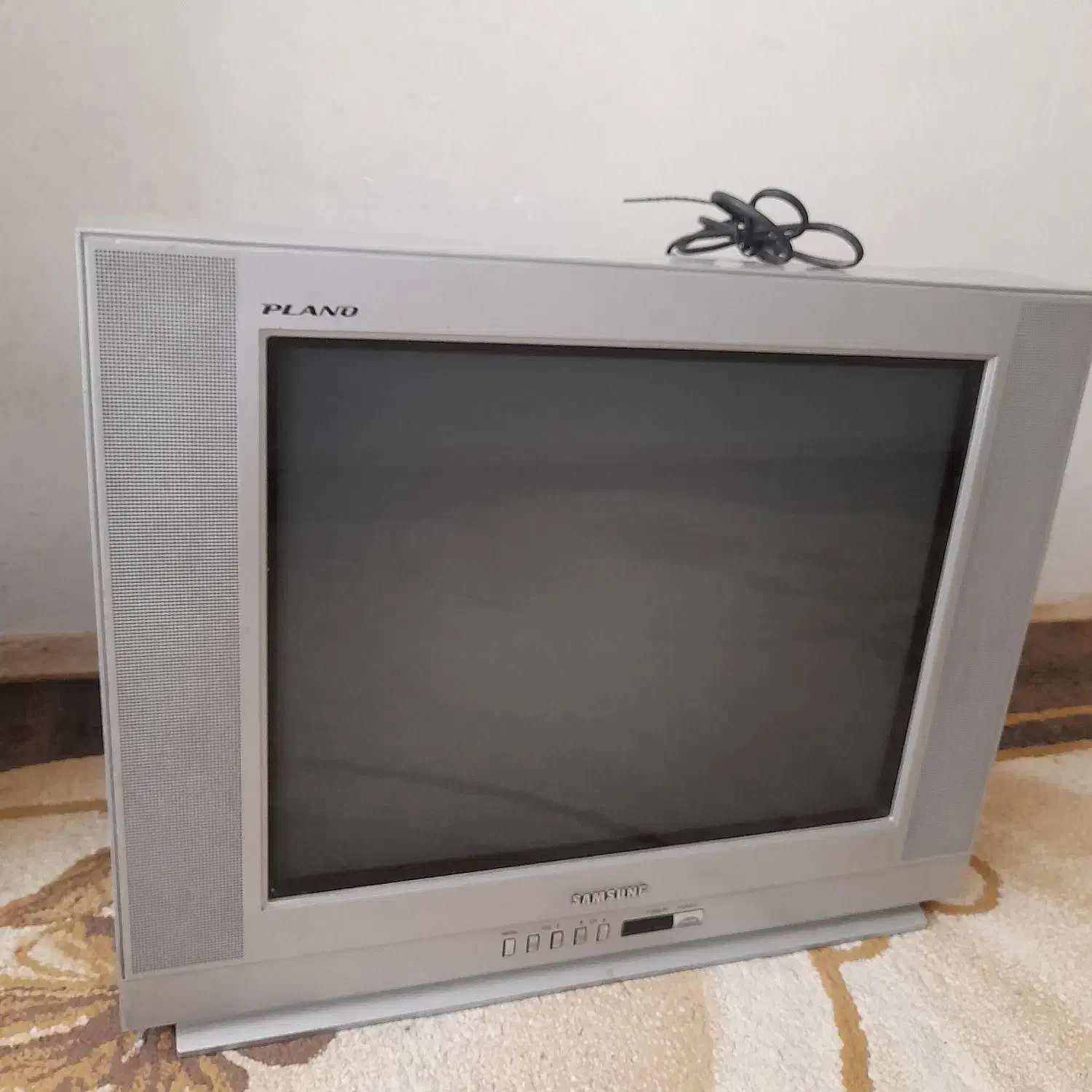 تلویزیون ۲۱ اینچ در حد نو|تلویزیون و پروژکتور|فارسان, |دیوار