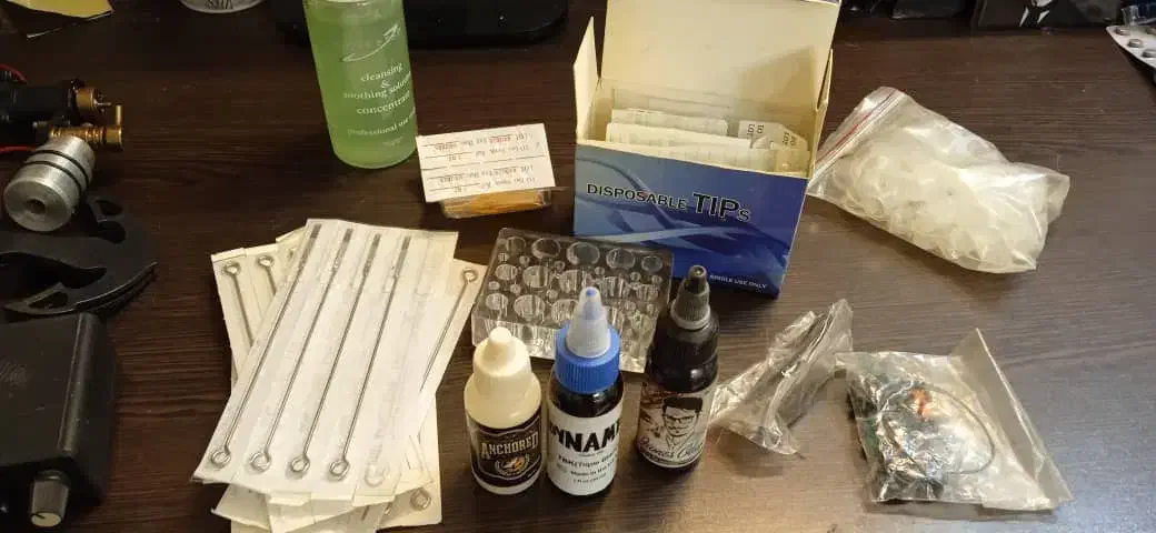 فروش ست کامل تَتـو حرفه‌ای|آرایشگاه و سالن‌های زیبایی|بابل, |دیوار