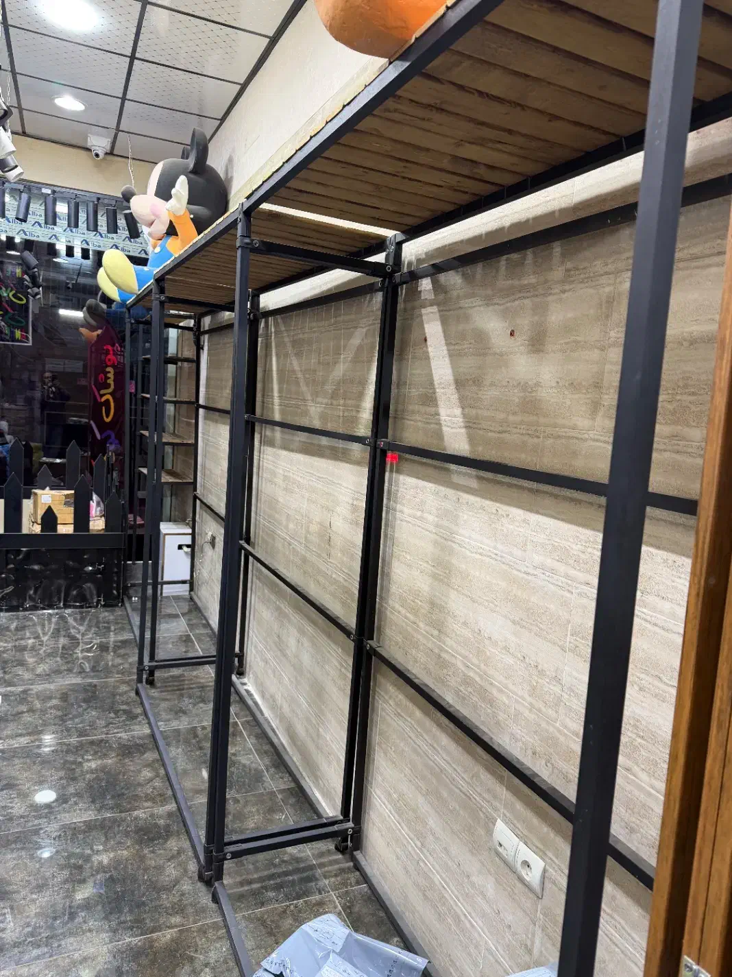 دکور کامل پوشاک|فروشگاه و مغازه|اندیشه, اندیشه فاز ۱|دیوار