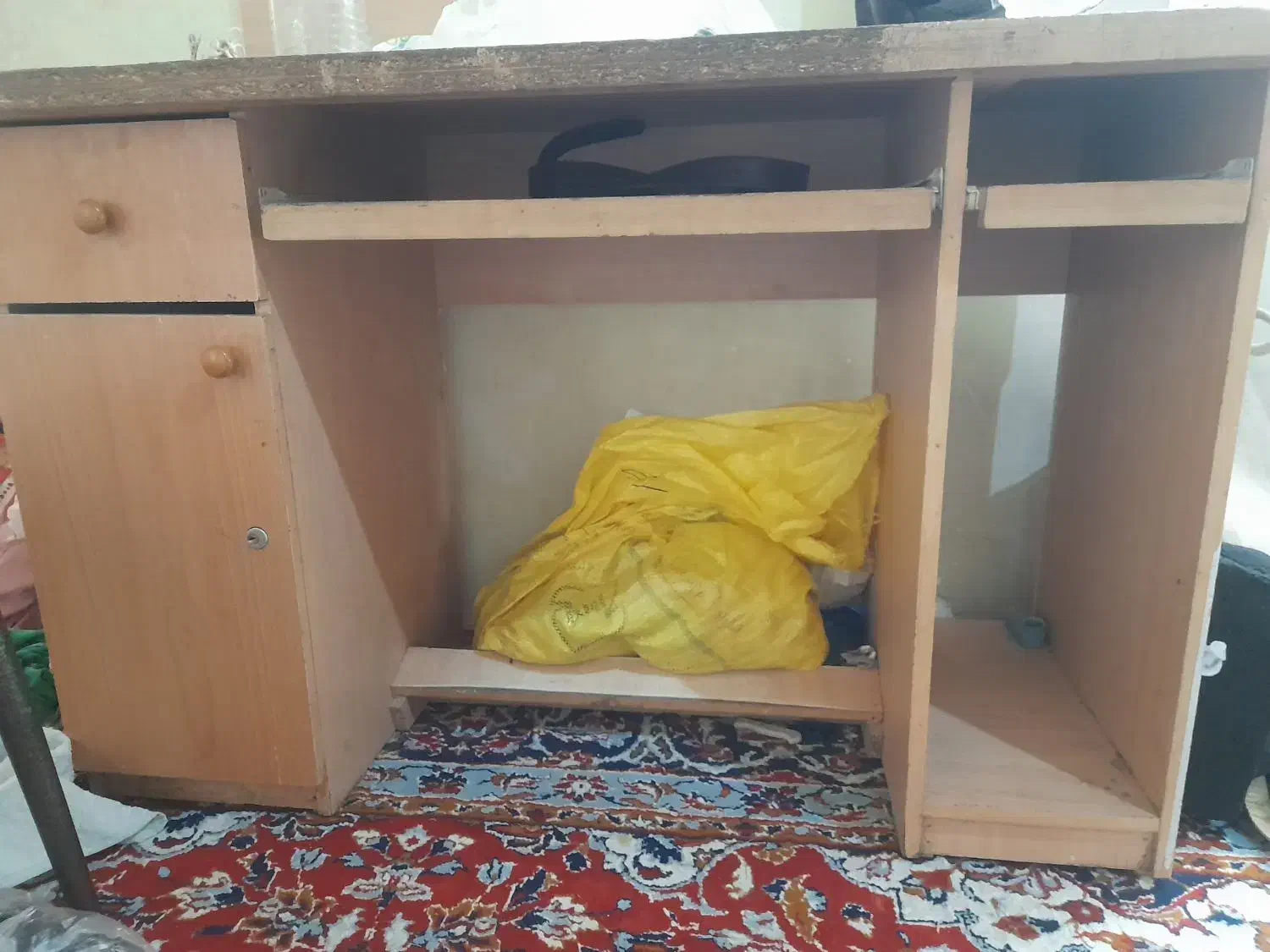 میز کامپیوتر|میز تحریر و کامپیوتر|سبزوار, کلاته سیفر|دیوار