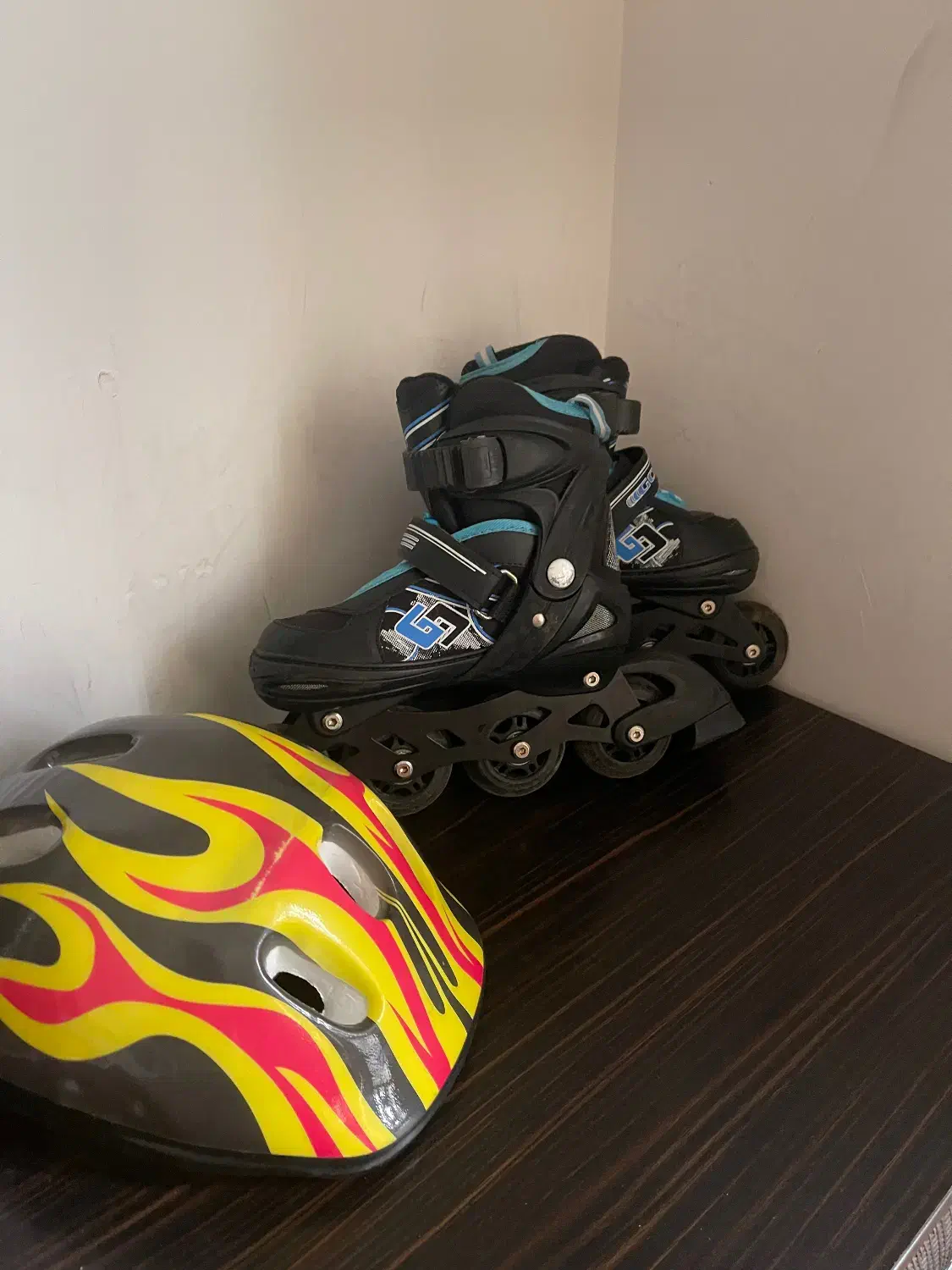 کفش اسکیت نیمه هارد با کلاه|دوچرخه، اسکیت، اسکوتر|رامسر, |دیوار