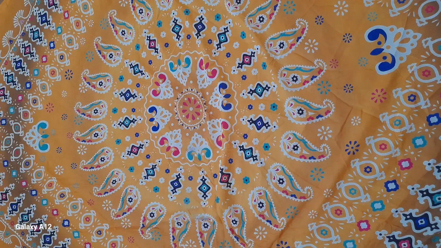 چارقد لری نو نو|لباس|دهدشت, |دیوار