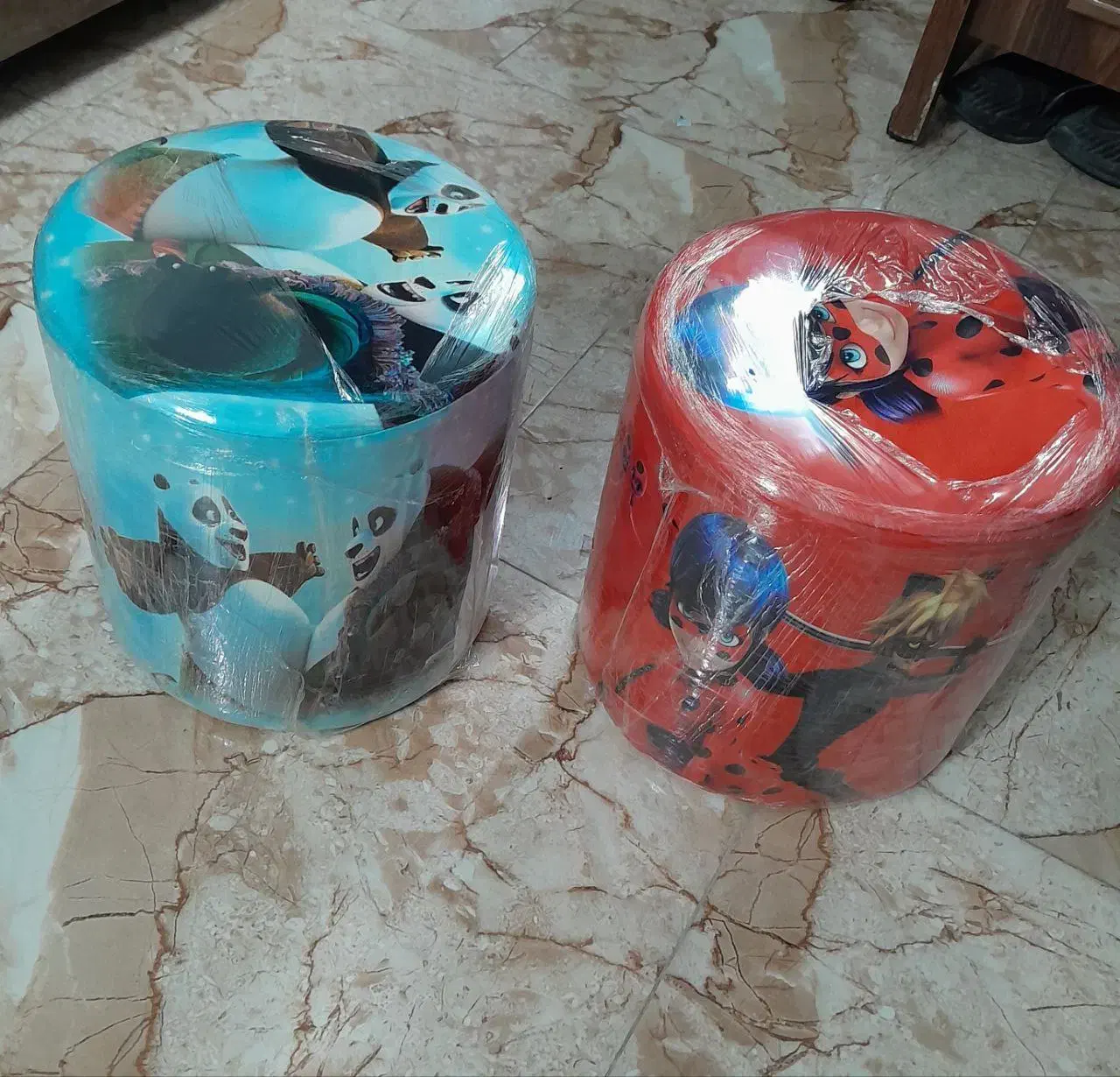 ۲تا پاف استوانه ایی|صندلی و نیمکت|رشت, جانبازان|دیوار