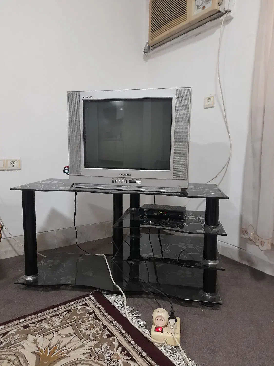 تلویزیون 21 اینچ|تلویزیون و پروژکتور|نکا, |دیوار