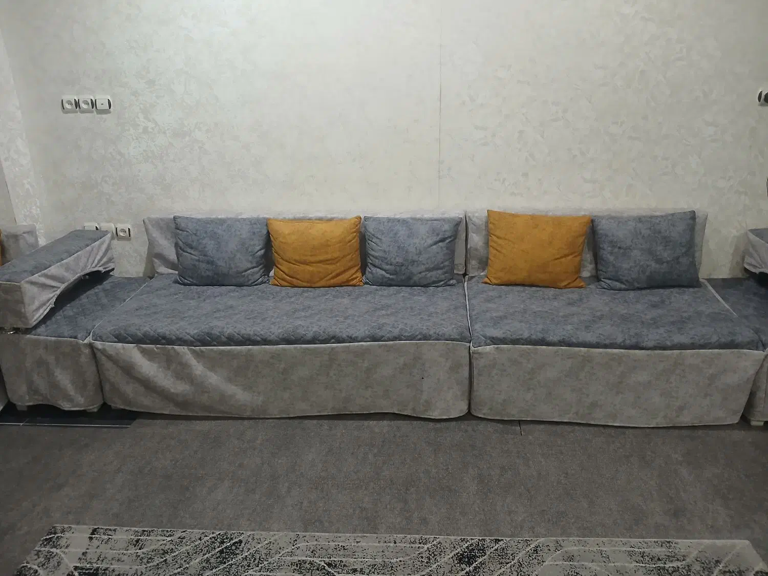 مبل ۹نفره درحدنوهمراه باروکش ها|مبلمان خانگی و میز عسلی|بندر ماهشهر, |دیوار