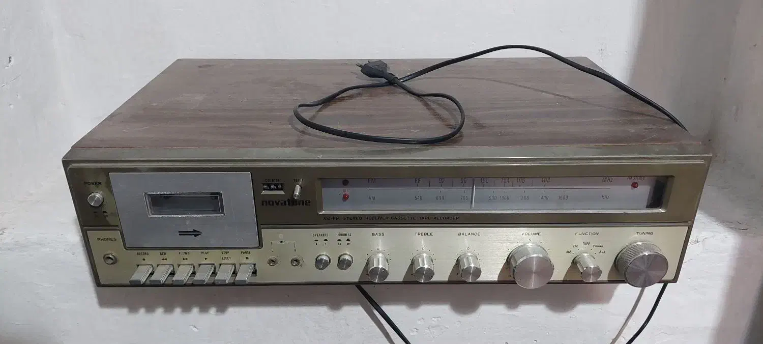 استریو ژاپنی در حد نو تمیز|کلکسیون اشیاء عتیقه|بندر انزلی, سپه|دیوار