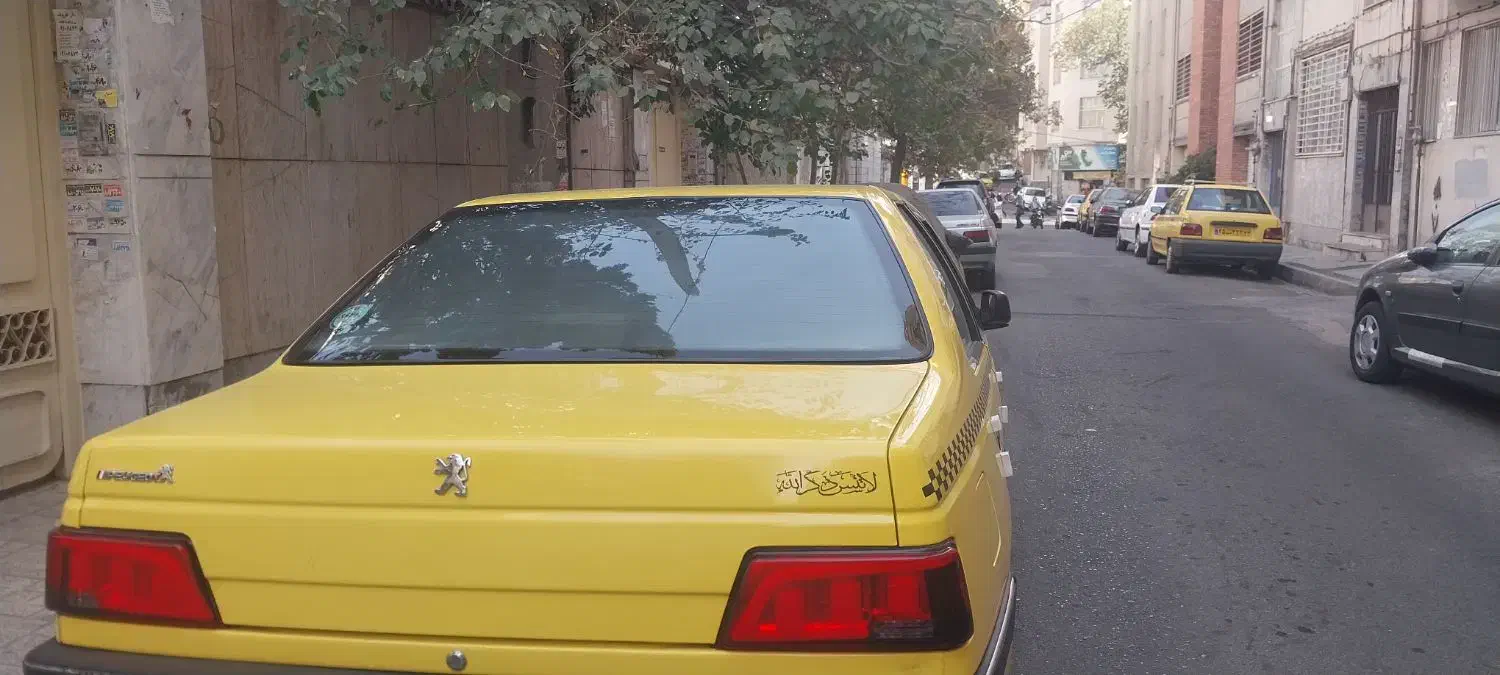 فروش یا تعویض تاکسی داخل شهری با خودرو شخصی|خودرو سواری و وانت|ساوه, |دیوار