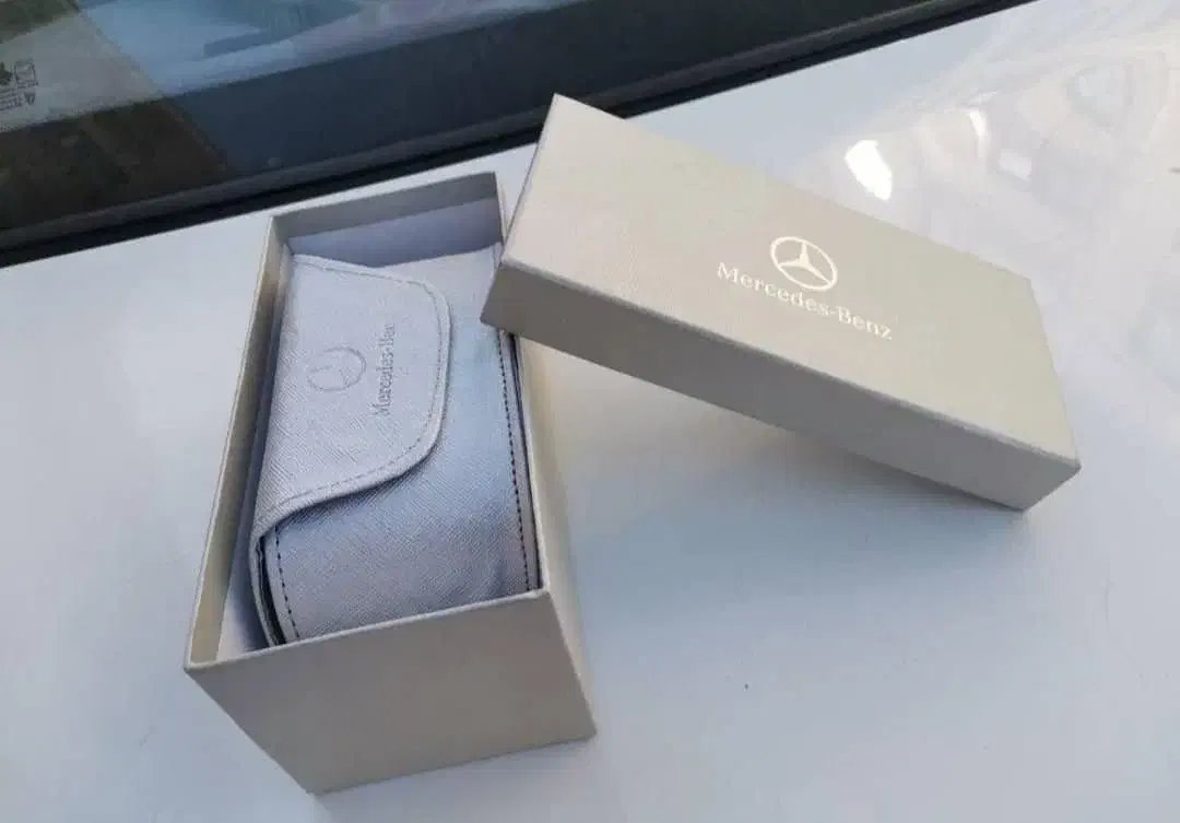 فروش عینک دودی مرسدس بنز اصل|زیورآلات و اکسسوری|شیراز, شهرک فرهنگیان|دیوار